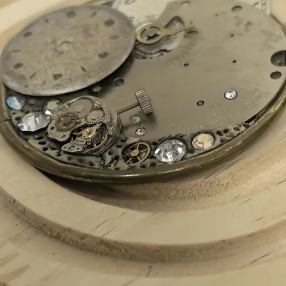 ARTIST Steampunk Pin Watch Parts Brooch Signed Leslie Mones - Picture 11 of 12